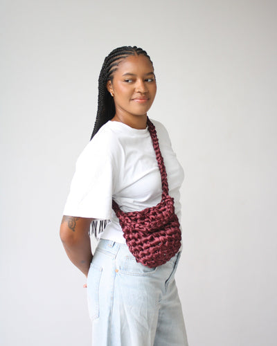 Hive Crossbody with short strap on average